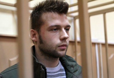 Илья Гущин (родился в 1988 году), безработный. Задержан 6 февраля 2013 года. По данным следствия, пытался повалить сотрудника полиции, препятствовал задержанию другого участника беспорядков. 18 августа 2014 года осужден на 2,5 года лишения свободы.