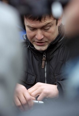Леонид Развозжаев (родился в 1973 году), активист «Левого фронта», помощник депутата Госдумы Ильи Пономарева. Обвиняется в подготовке массовых беспорядков. 19 октября 2012 года задержан в Киеве. 24 июля 2014 года был приговорен к 4,5 года колонии общего режима.
