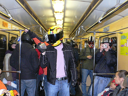 это я и еще 40 человек в московском метро 30 декабря 2006года