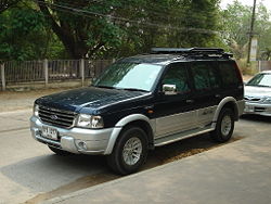 250px-Ford_everest_face.jpg