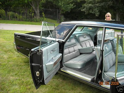 Lincoln Continental 1965 3.JPG