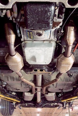 p111914_large+2003_mercury_marauder_sedan+underside.jpg
