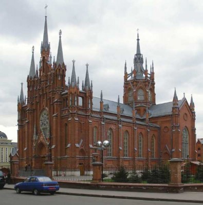 Moscow_Catholic_Church_in_Presnya.jpeg
